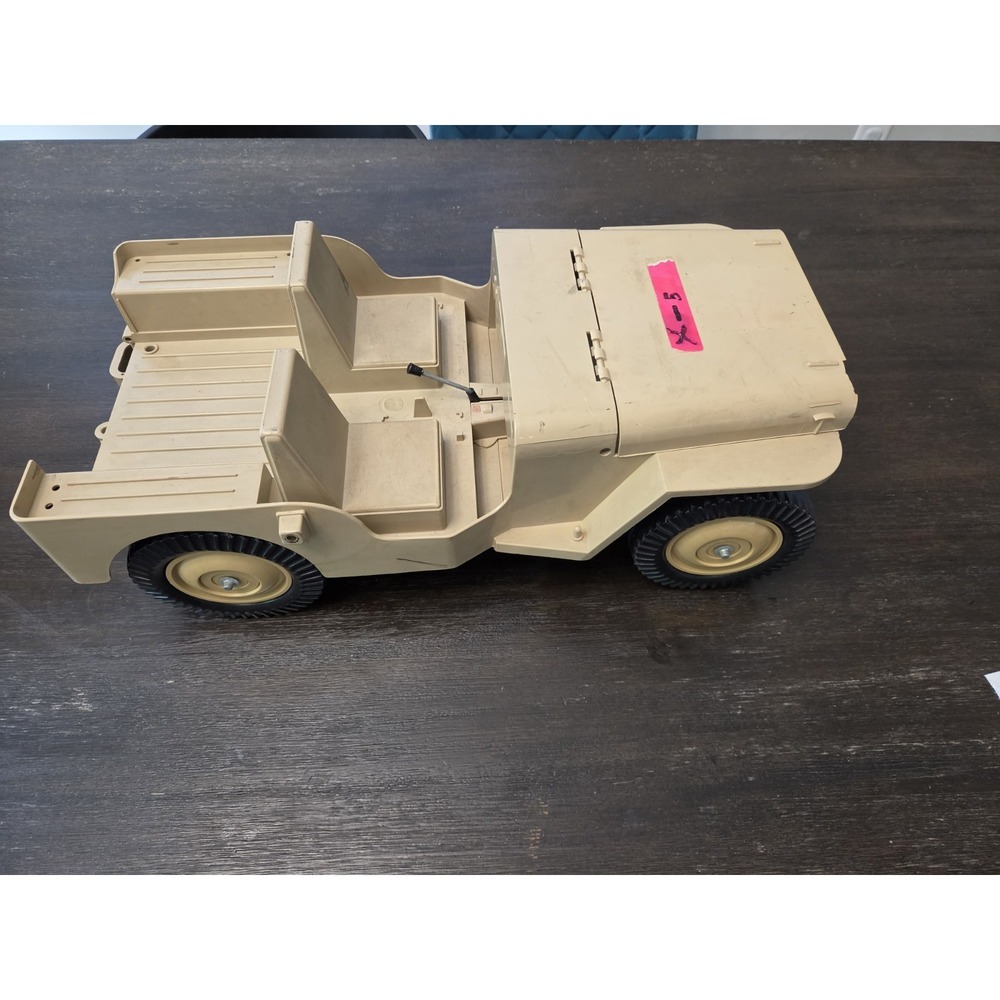 Vintage 1971 GI JOE Desert Patrol Jeep Adventure